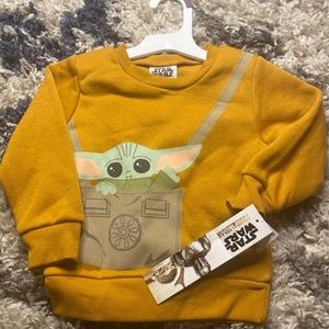 Star Wars Baby Yoda Mandalorian shirt size 2T.